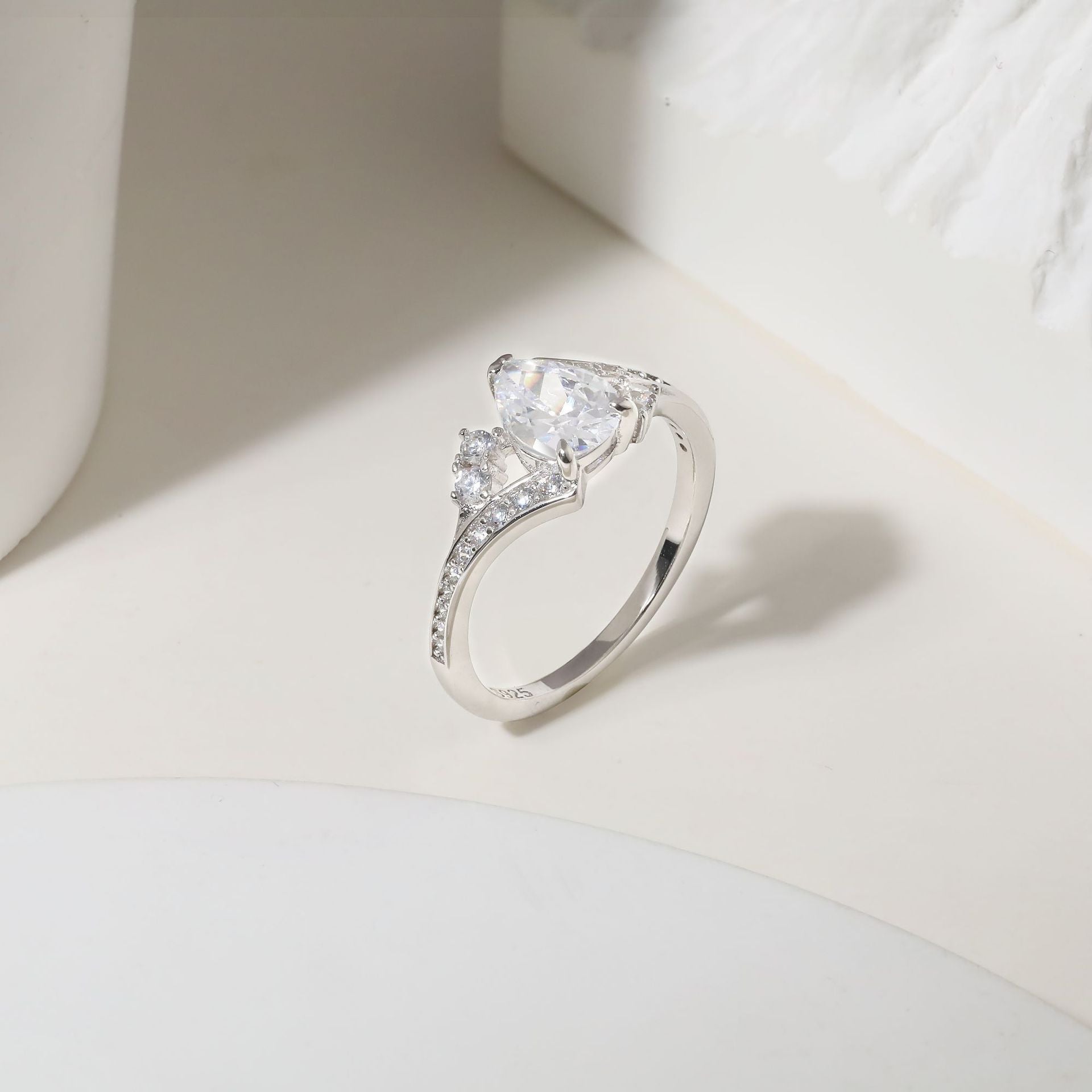 High-End 6x8mm Teardrop 925 Sterling Silver Ring | 1.25ct CZ Silver Jewelry