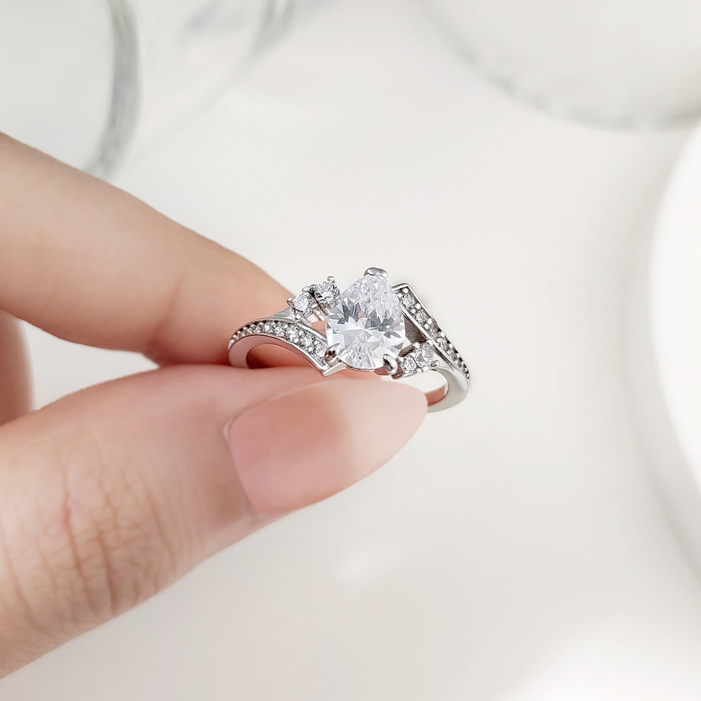 High-End 6x8mm Teardrop 925 Sterling Silver Ring | 1.25ct CZ Silver Jewelry