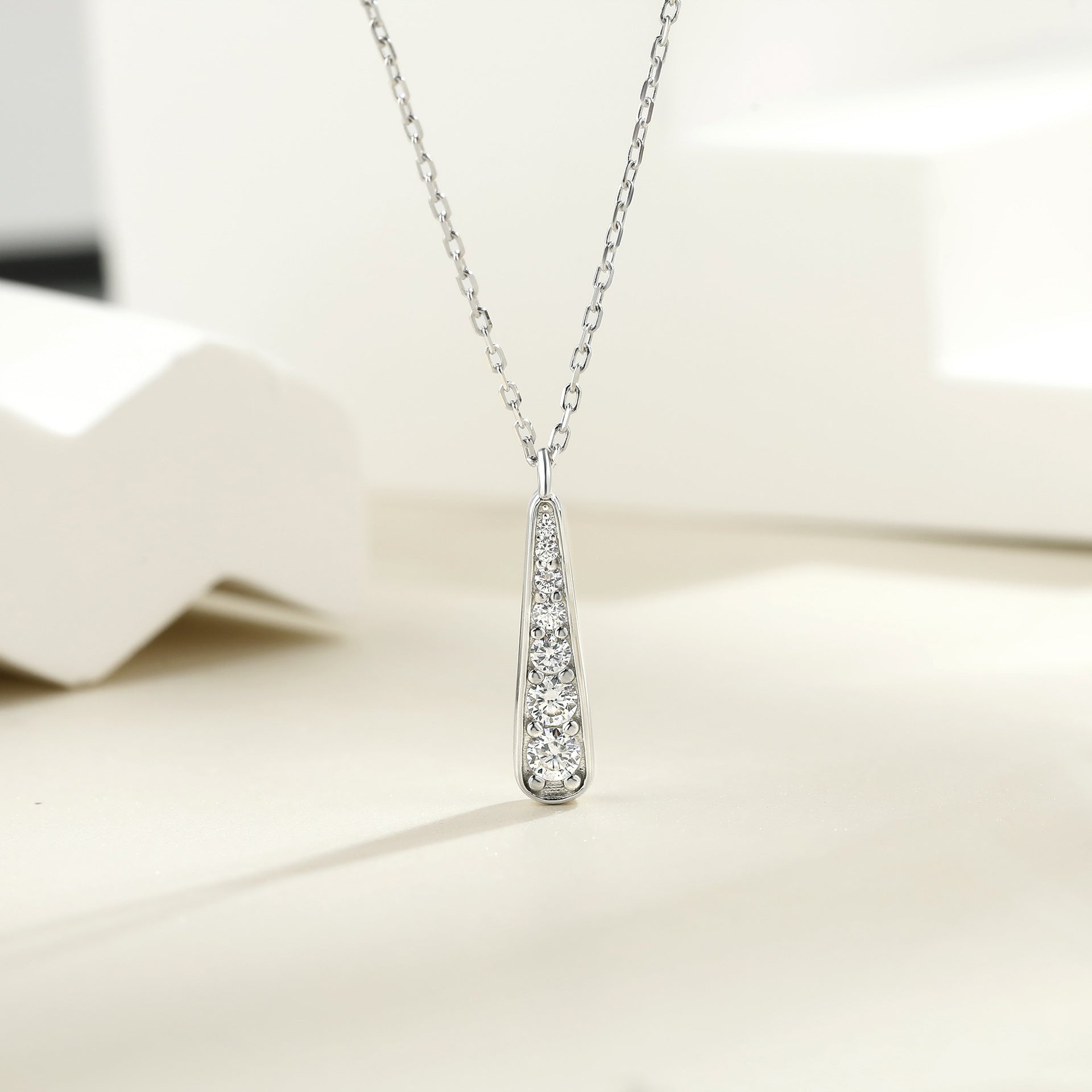 925 Sterling Silver Teardrop Pendant Necklace – Minimalist Delicate Chain
